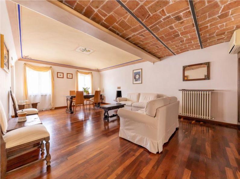 Royal Domus Perugia - Via Mazzini Appartement Buitenkant foto